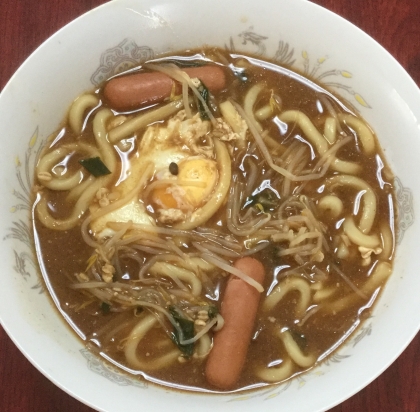 ウインナー入り味噌煮込みうどん