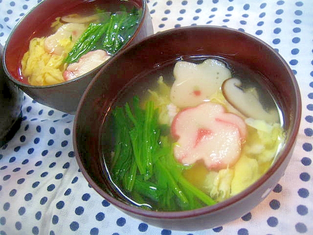 彩りキレイな☆ほうれん草と玉子のお吸い物