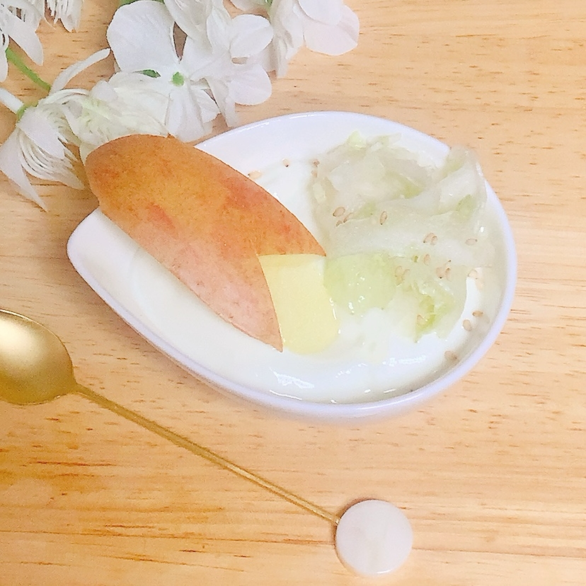 ꪔ̤̮りんごと野菜のヨーグルト✧˖°