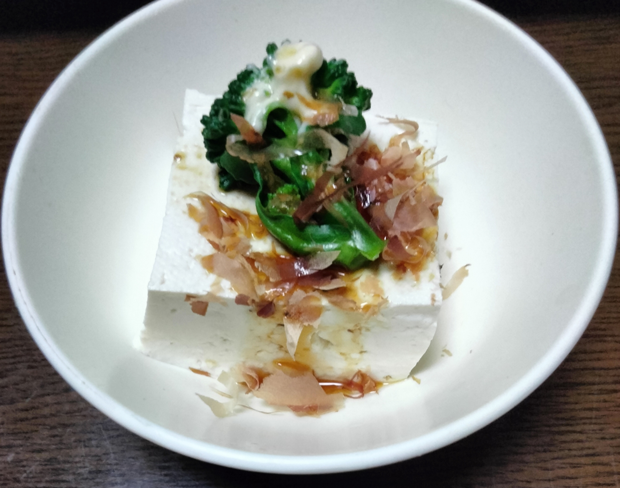 冷奴アレンジ 茹でブロッコリーのせて