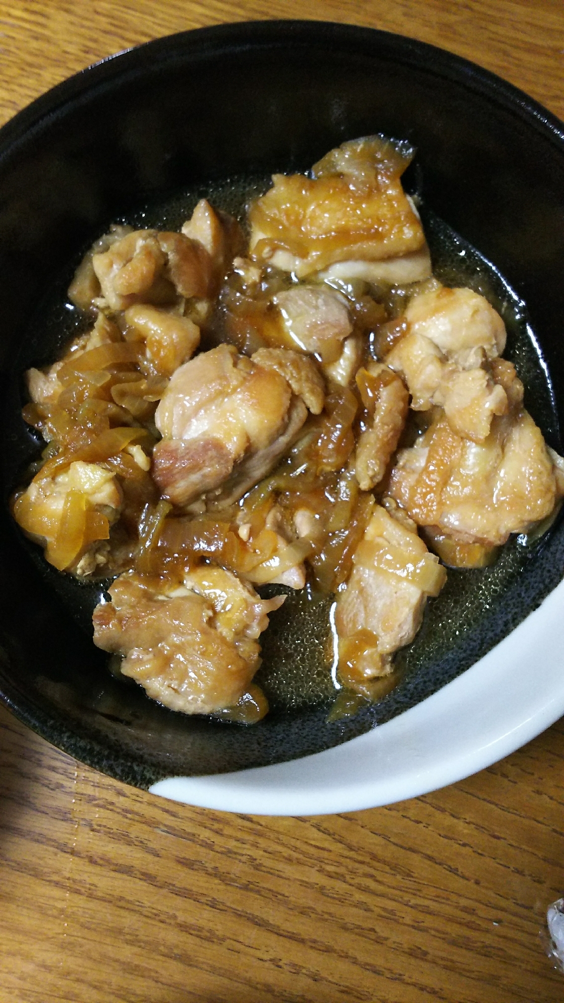 鶏丼！玉ねぎと鶏もも肉の甘辛煮