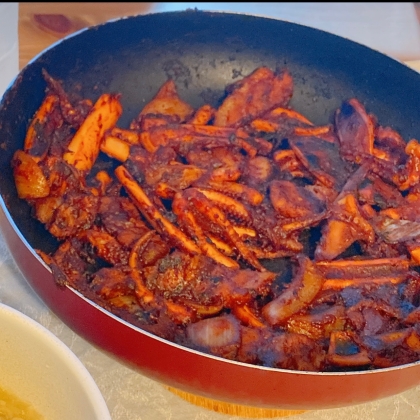 韓国ウチご飯！イカの炒め物　オジンオポックム