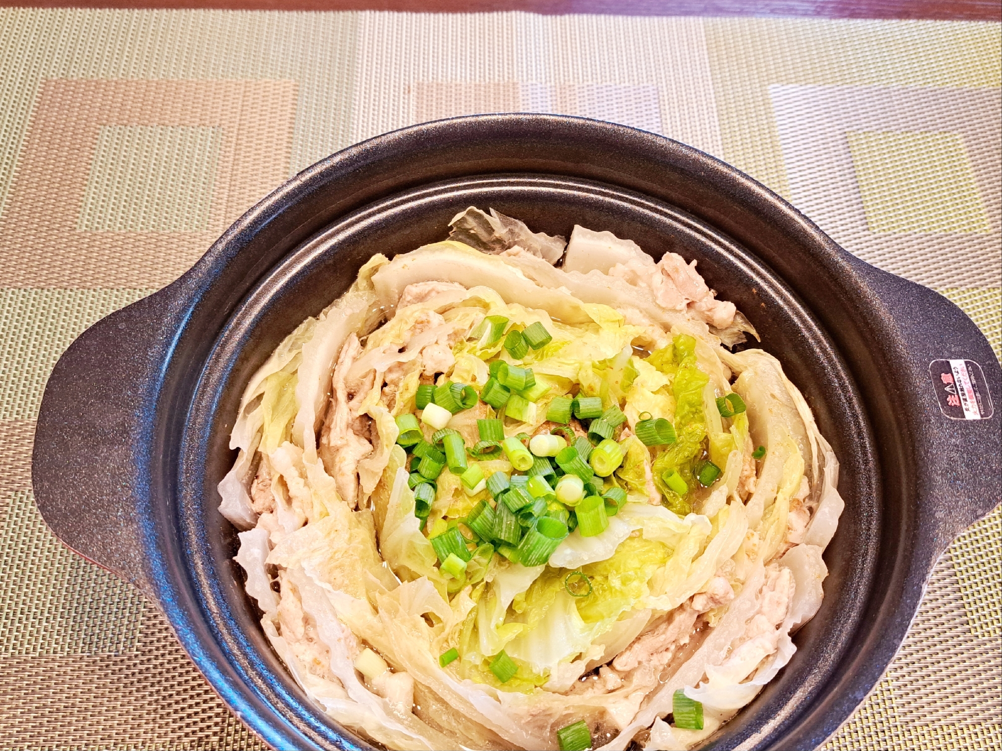 簡単なのに美味しい!豚バラ肉と白菜のミルフィーユ鍋