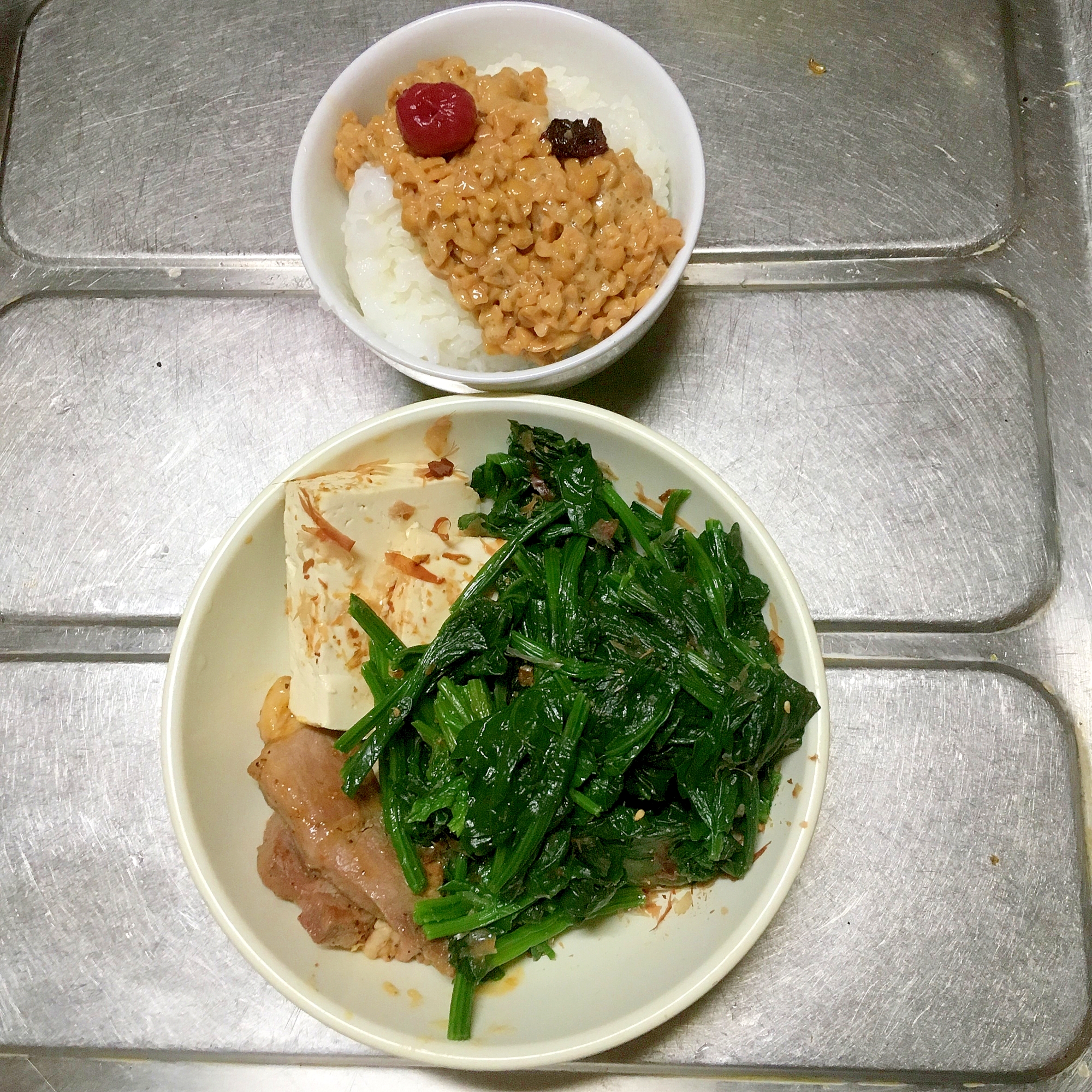 療養食　湯豆腐とほうれん草合え、納豆ご飯セット