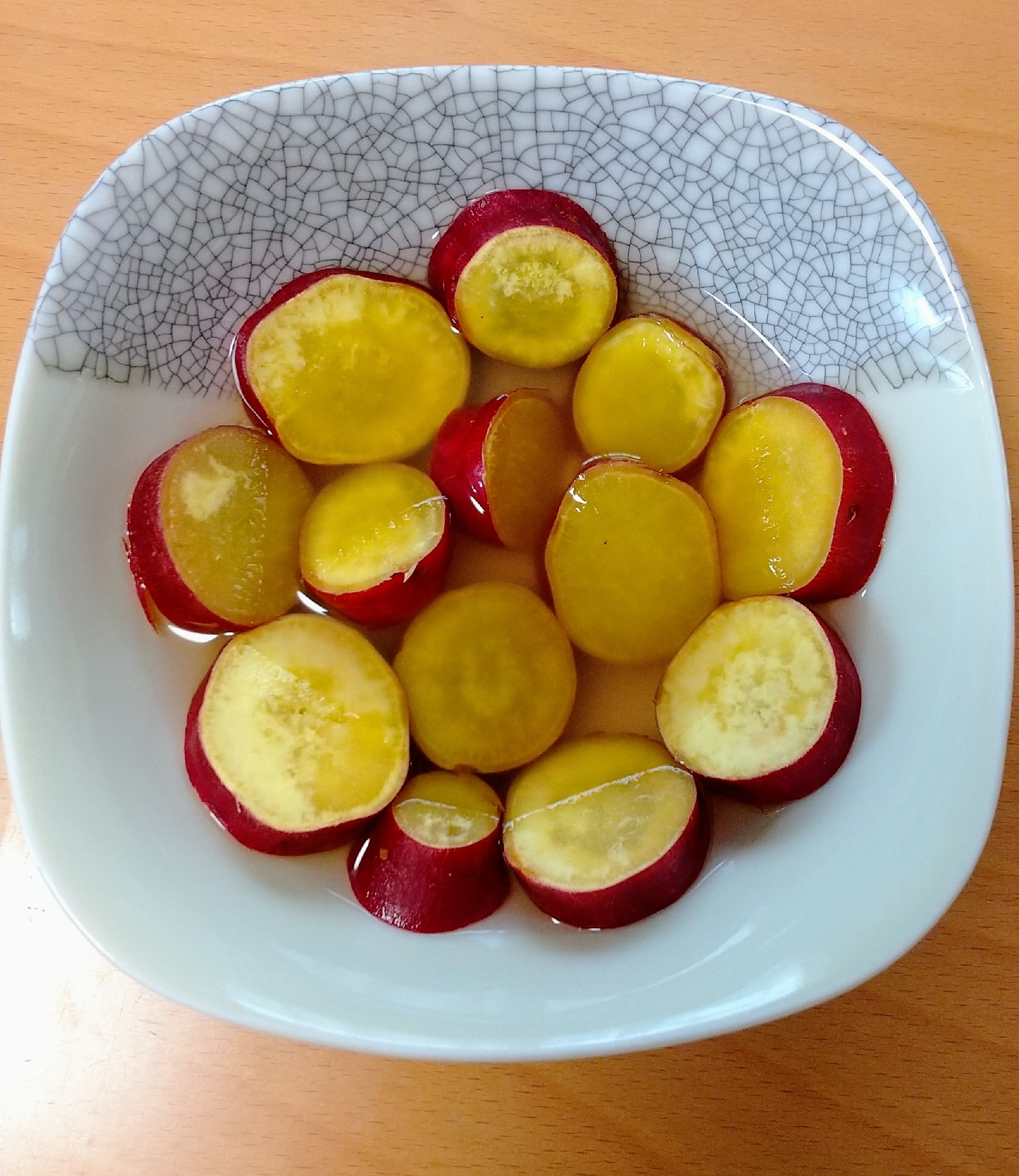 レンジで作るさつまいものレモン煮