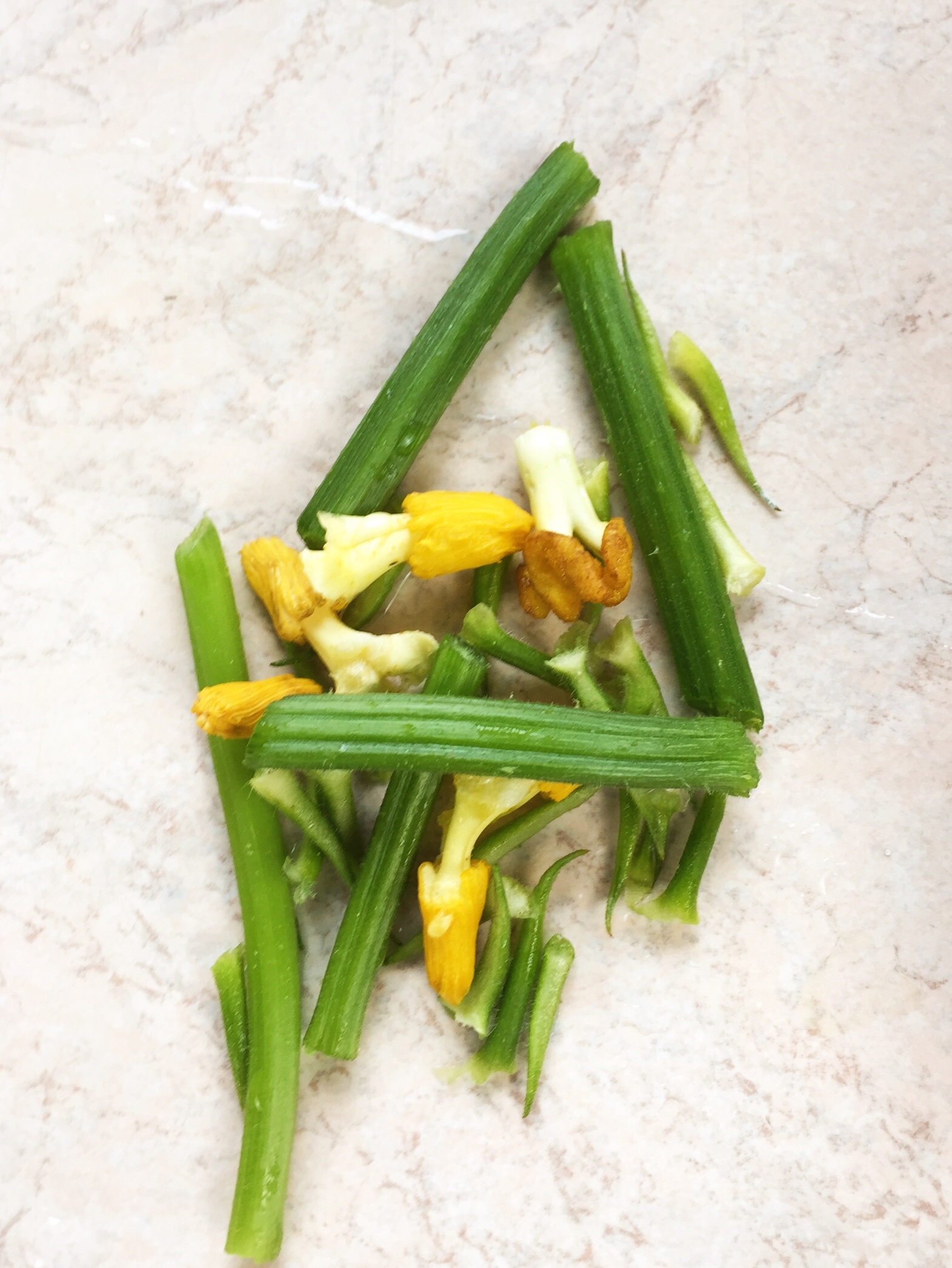 イタリア家庭料理ズッキーニの花のフリッタ 天ぷら レシピ 作り方 By Kay555 楽天レシピ イタリア家庭料理ズッキーニの花のフリッタ 天ぷら レシピ 作り方 By Kay555 楽天レシピ