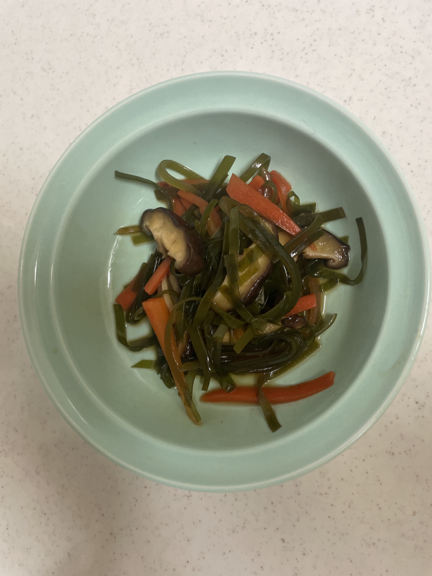 生切昆布とだしの素で！昆布の煮物