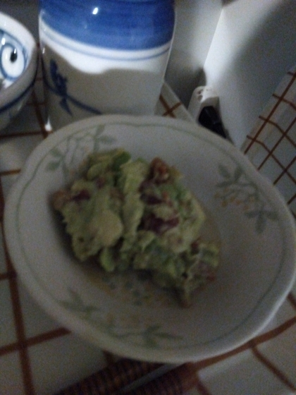 梅風味がいい♡さっぱり和風味♡アボカドの梅肉和え