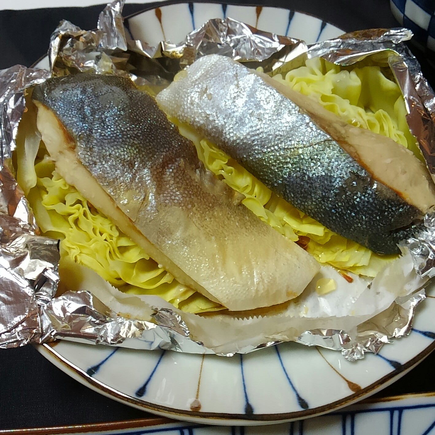 ツバスと春キャベツのホイル焼き