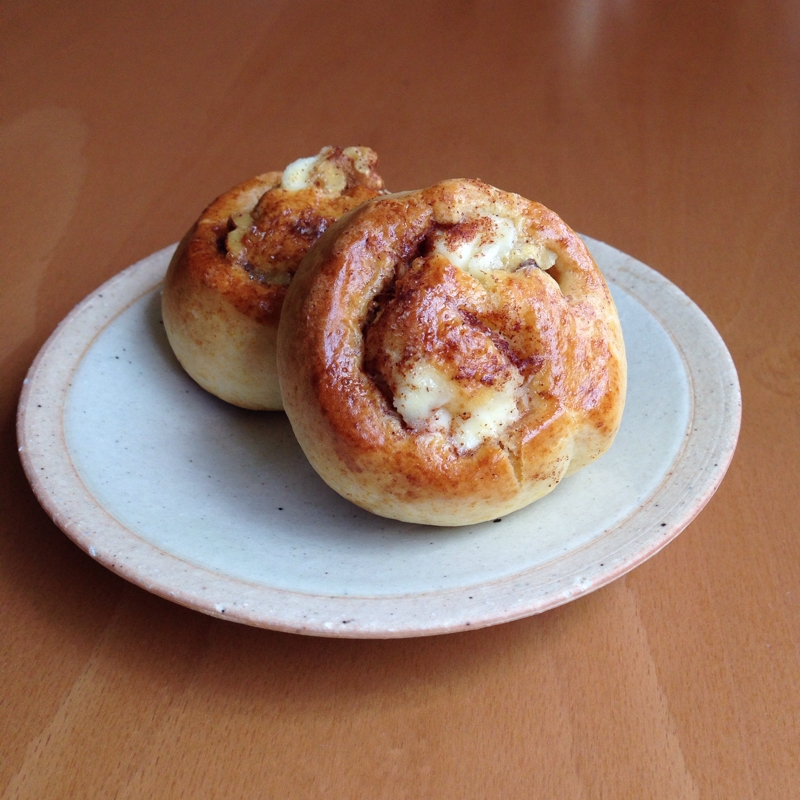 クリームチーズとくるみのシナモンロール♪