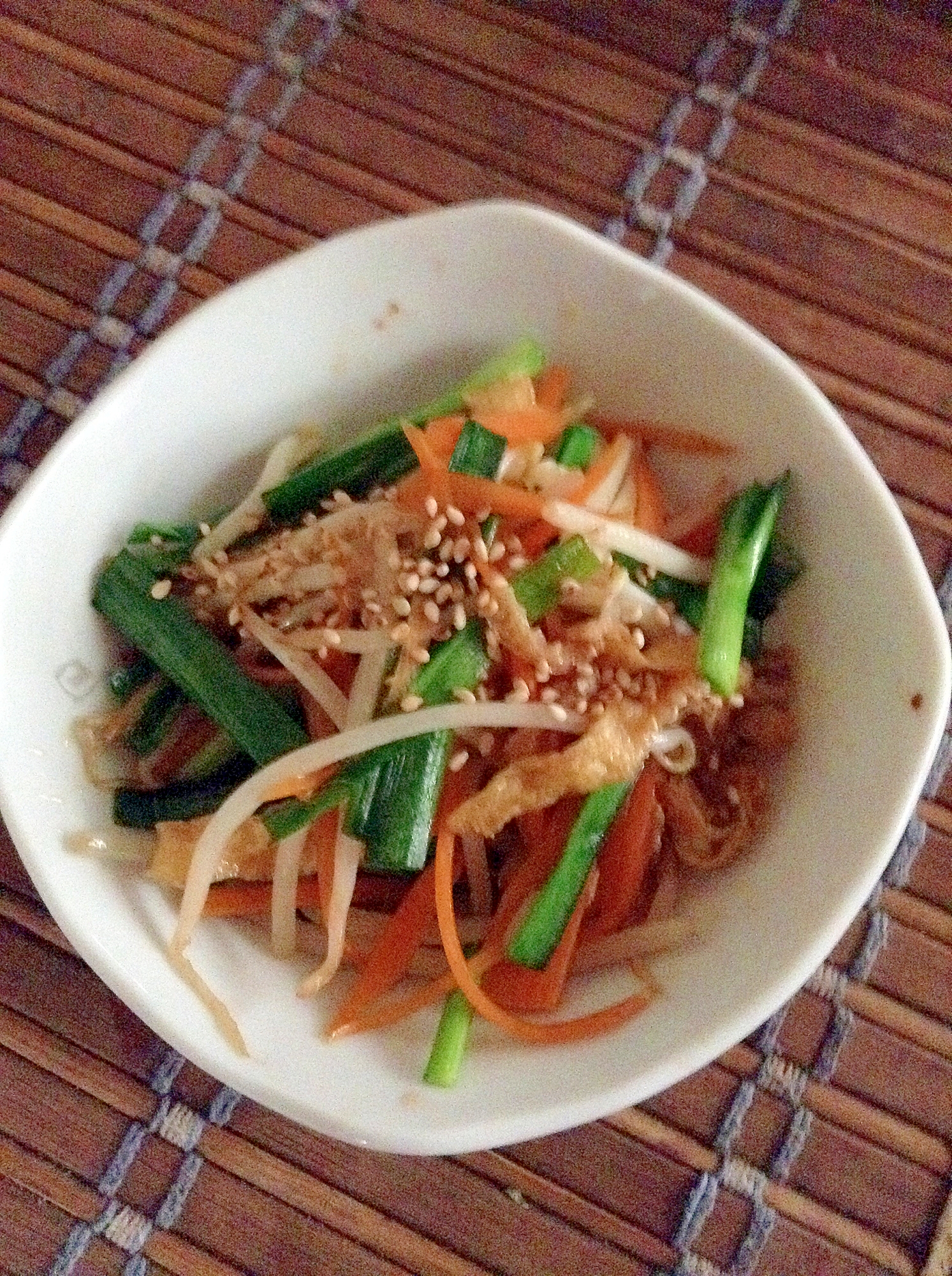 ニラと油揚げの野菜炒め ヘルシー もう一品 レシピ 作り方 By とりあえず乾杯 楽天レシピ ニラと油揚げの野菜炒め ヘルシー もう一品 レシピ 作り方 By とりあえず乾杯 楽天レシピ