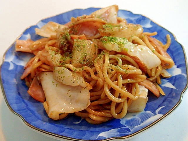 茹でキャベツとロースハムのソース焼きそば