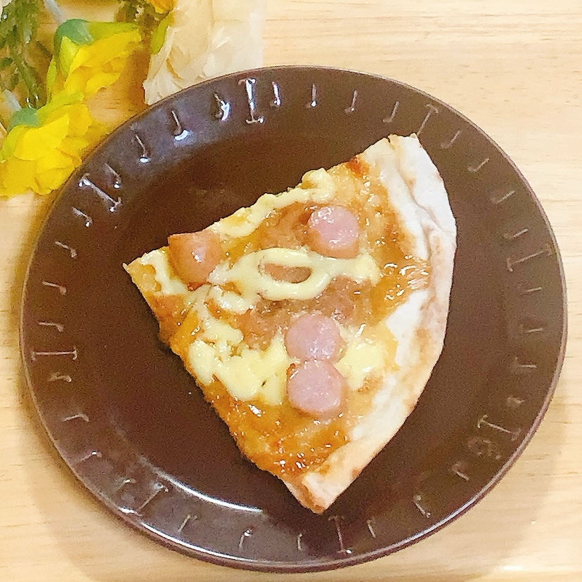 カレーでウインナーピザ