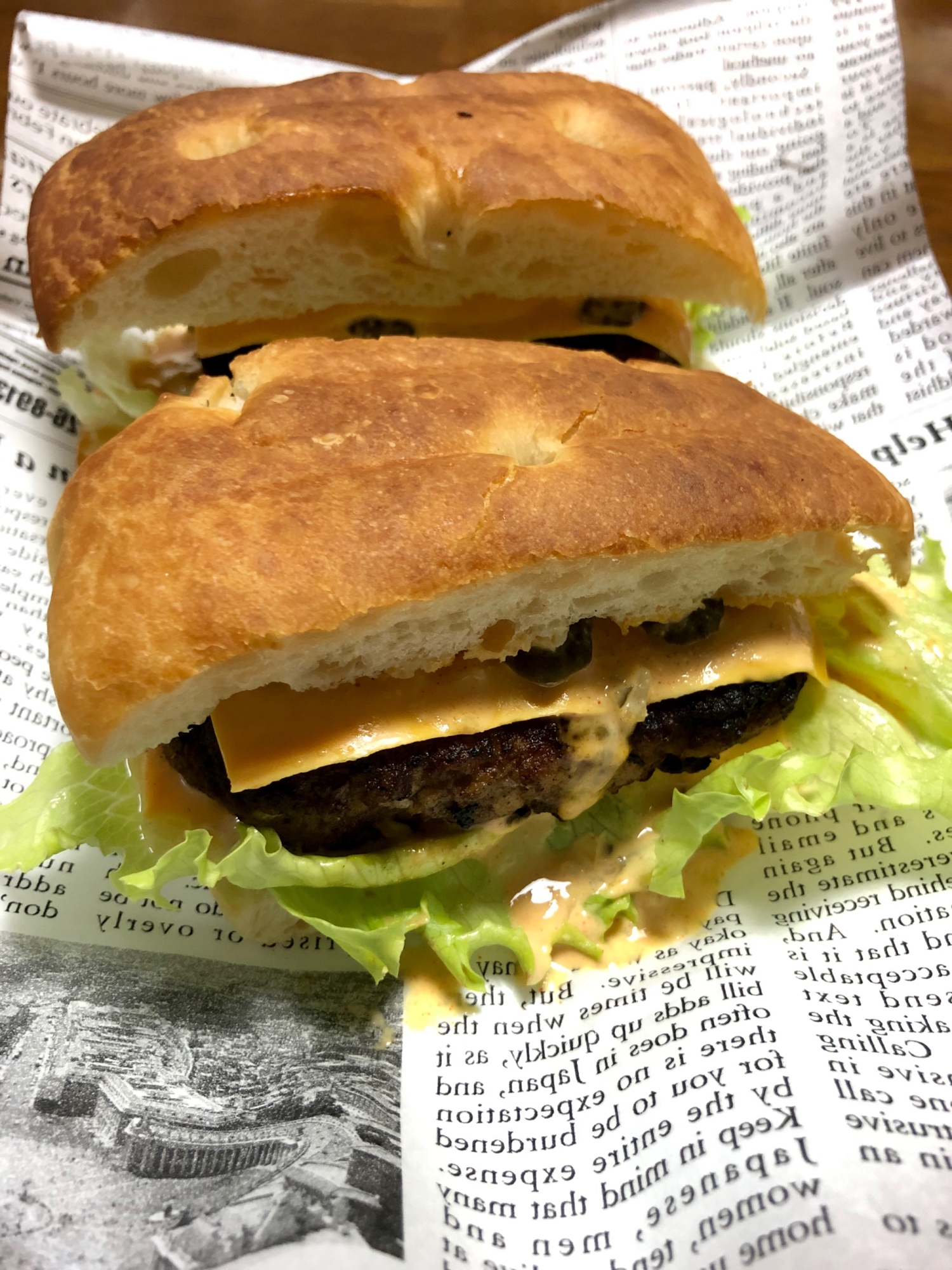 フォカッチャdeハンバーガー+ビッグマック風ソース