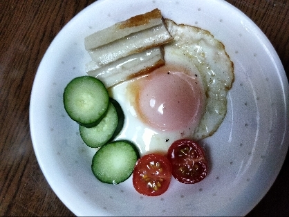 野菜・練り物・目玉焼き