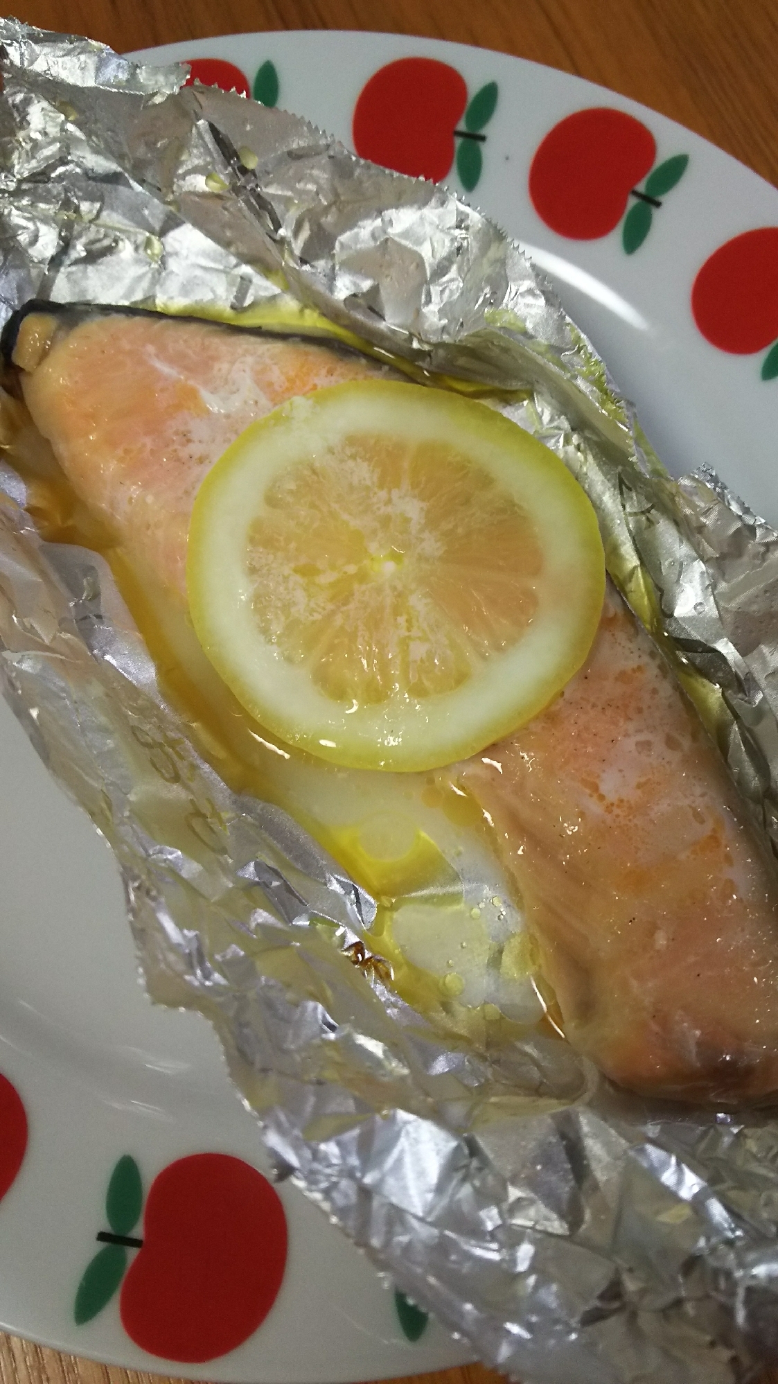 簡単☆鮭のバターレモンのホイル焼き
