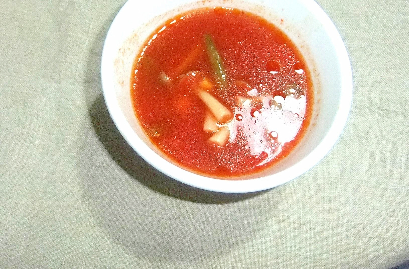 甘酸っぱいトマトスープ