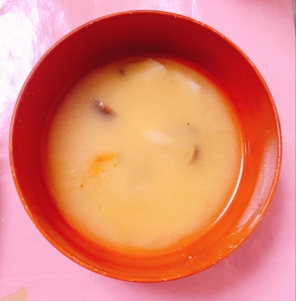 白菜・しめじ・油揚げの液体みそ味噌汁