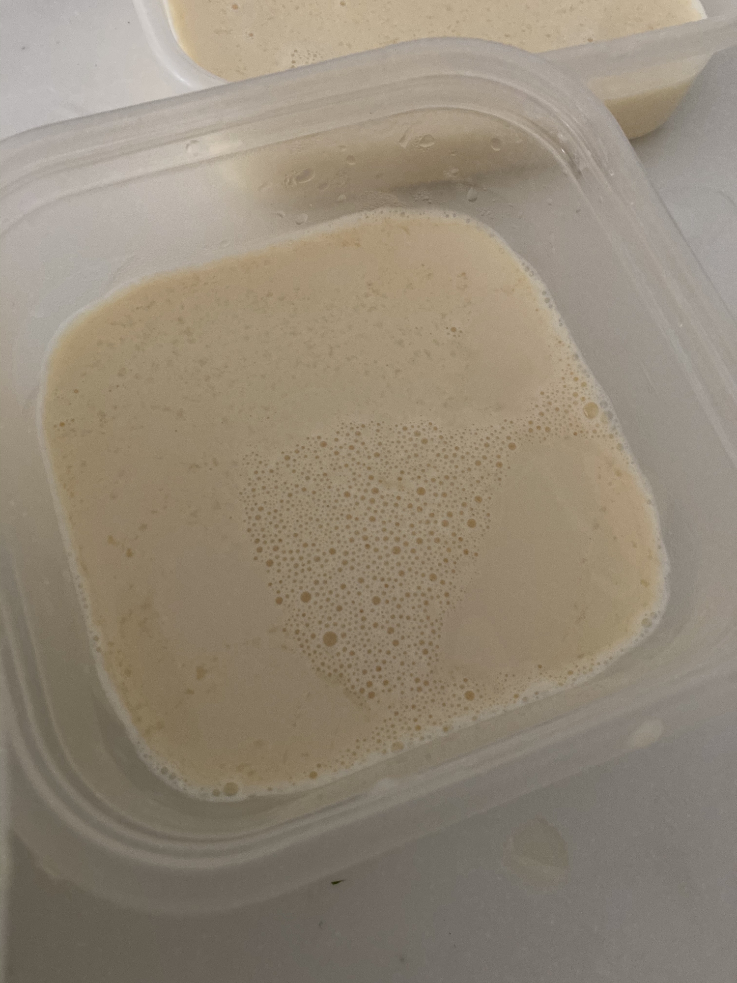 牛乳と生クリームでほんわか甘めのアイス^_^