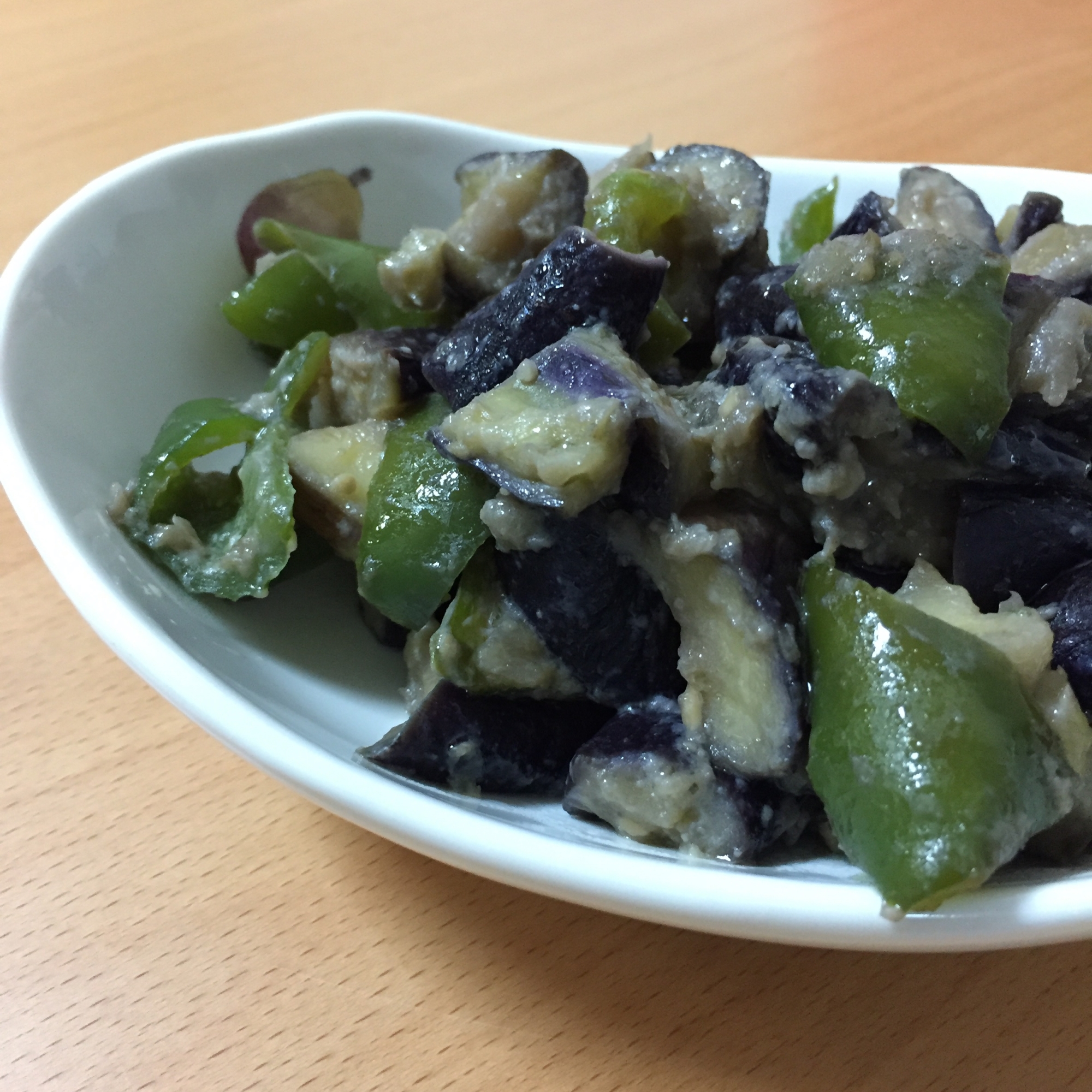 隠し味はマヨ♪茄子とピーマンの味噌炒め