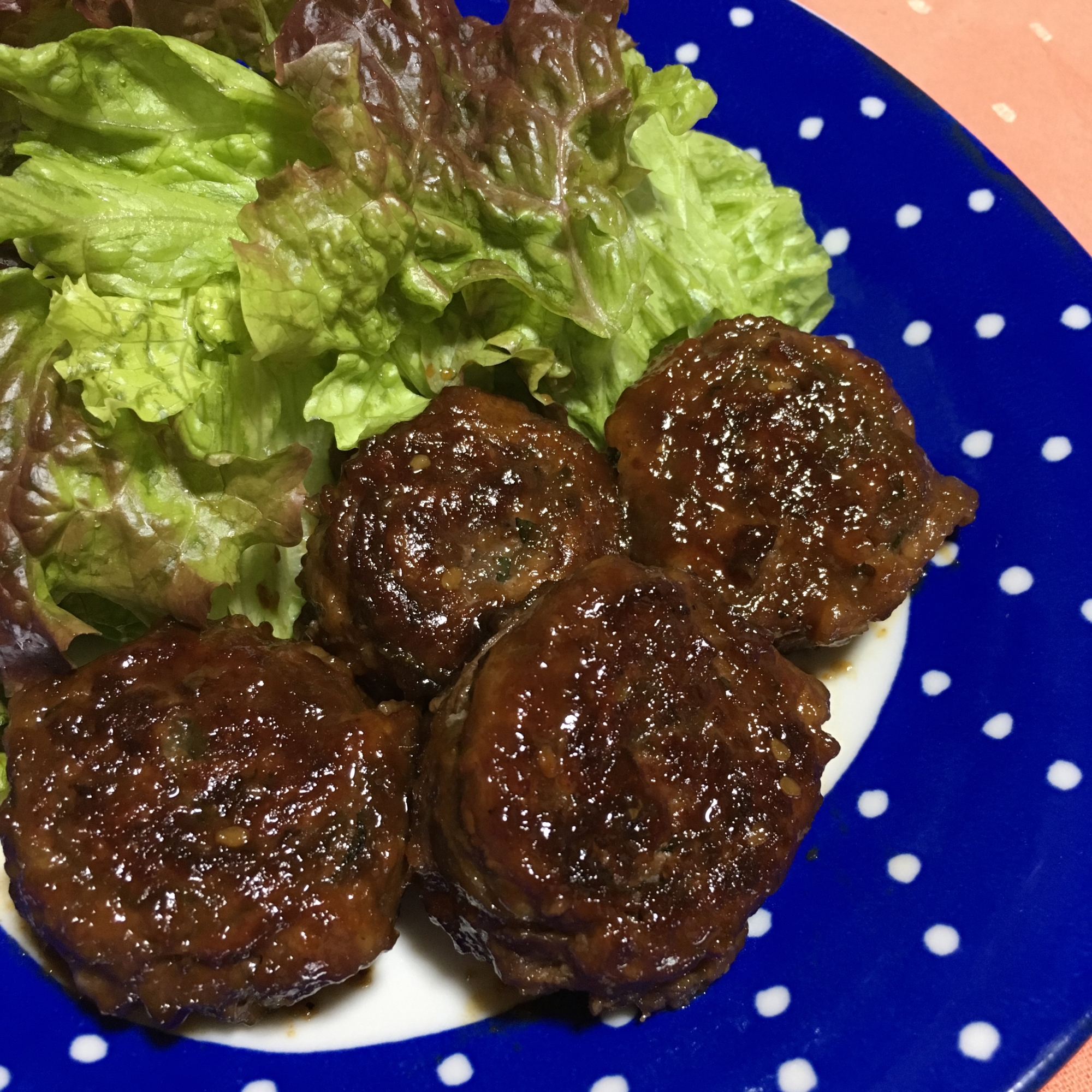 焼肉のたれで！牛肉と大葉のくるくるロールステーキ