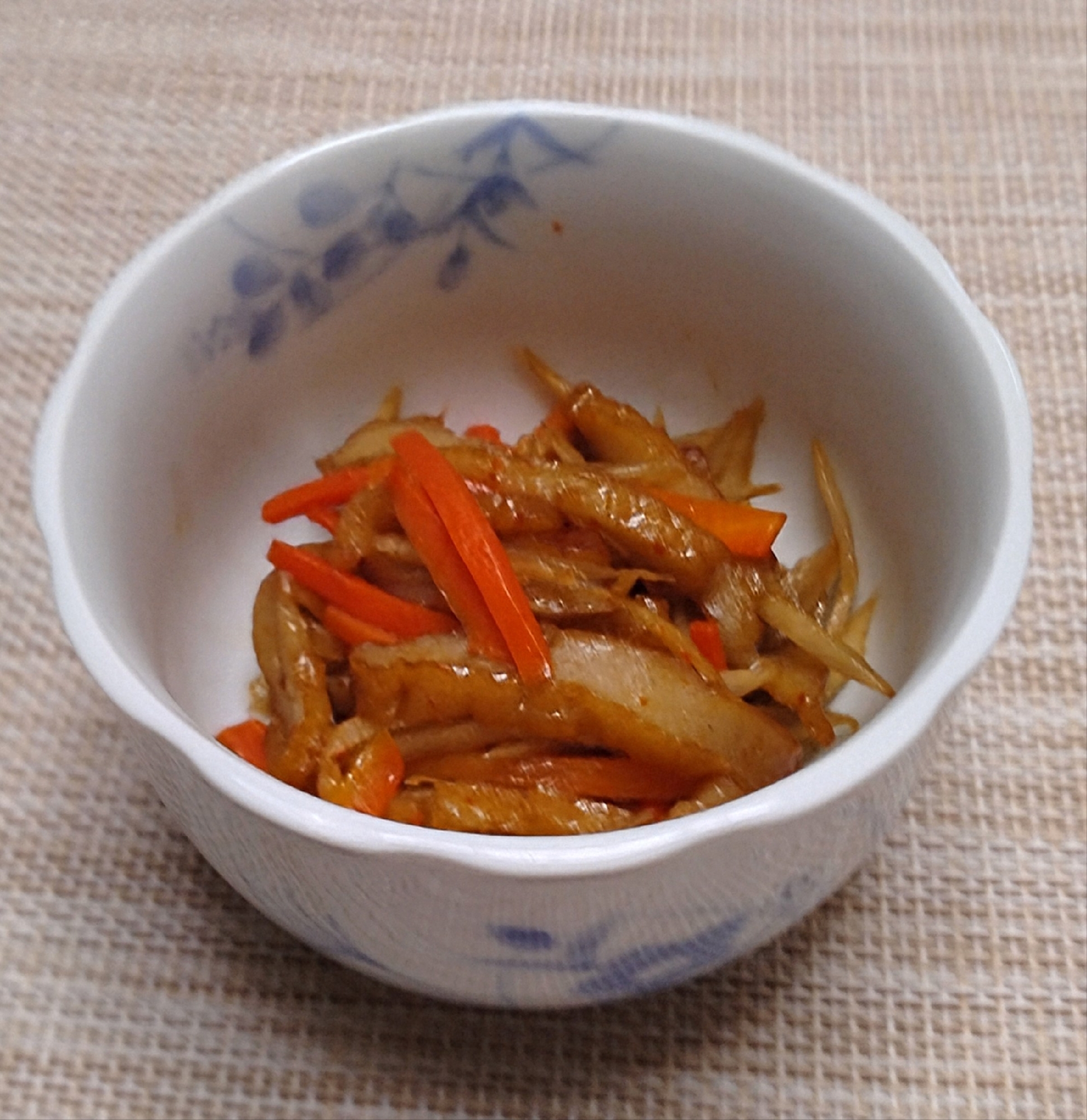 塩分少な目でも美味しい、金平ごぼう！