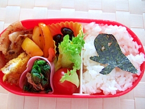 幼稚園　ハロウィン　簡単海苔おばけのお弁当