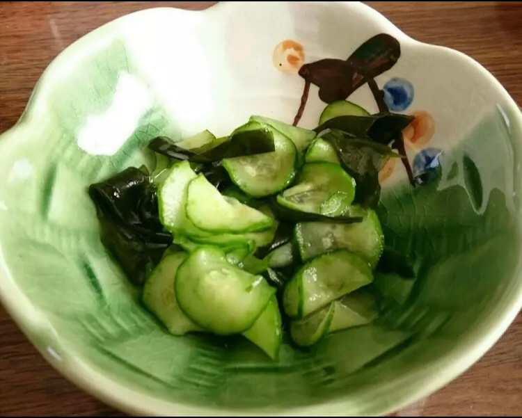 胡瓜とわかめの酢の物