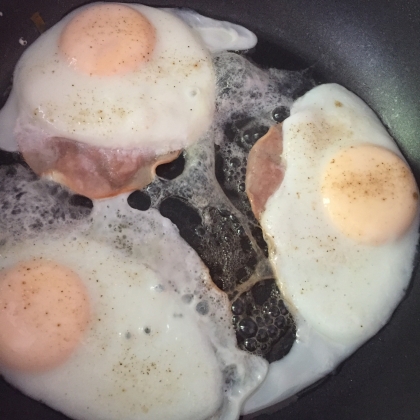 普通のハムですが、、いつも適当に作って焼き加減が微妙なことが多かったので参考にさせてもらいました^_^良い加減で焼けました、ありがとうございました(o^^o)