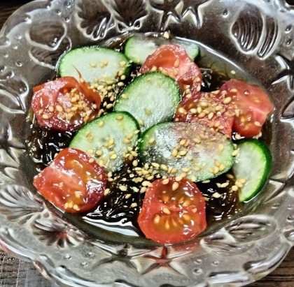 今が旬っ！沖縄直送もずくで作るミニトマキュウポン！