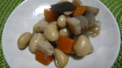 お土産椎茸でおふくろの味気取りの五目豆
