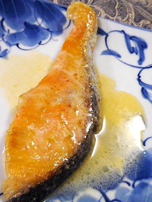 鮭の生クリームウィスキーソース焼き