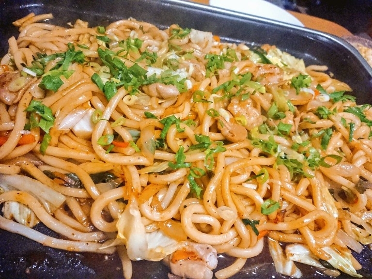 ど んと我が家の ホルモン焼きうどん レシピ 作り方 By じゃが塩 楽天レシピ