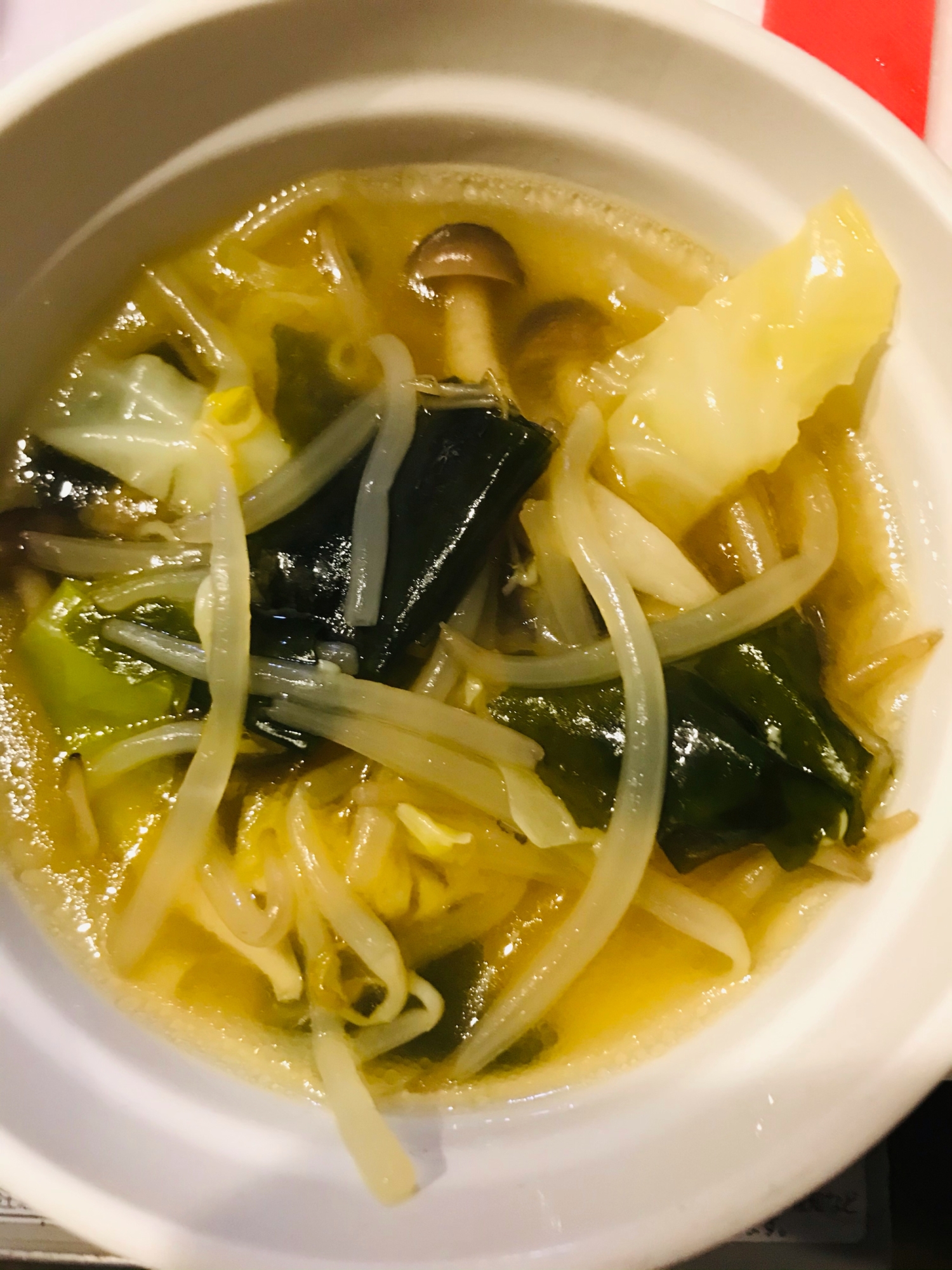 もやしとキャベツの中華スープ