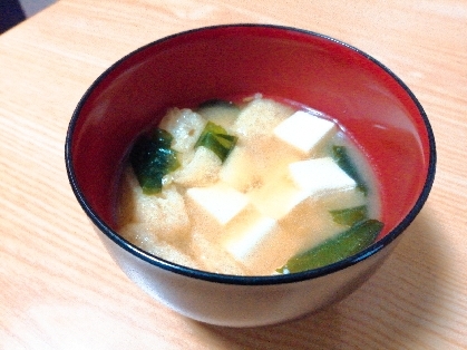 風邪気味だったので、生姜入りのお味噌汁で温まりました♪美味しく頂きました(^-^)