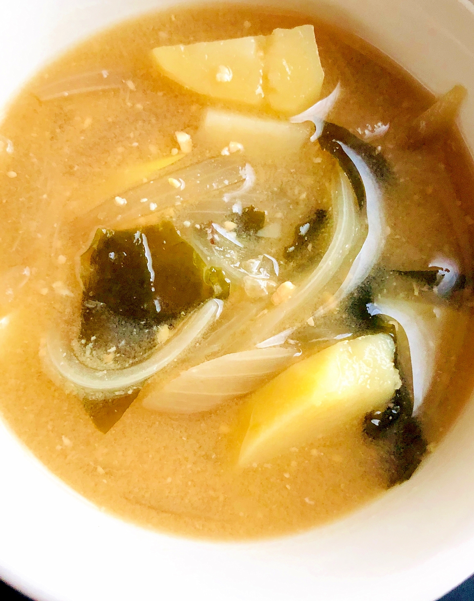 玉ねぎとじゃがいもとわかめの味噌汁 レシピ 作り方 By Hamupi Ti Zu 楽天レシピ 玉ねぎとじゃがいもとわかめの味噌汁 レシピ 作り方 By Hamupi Ti Zu 楽天レシピ