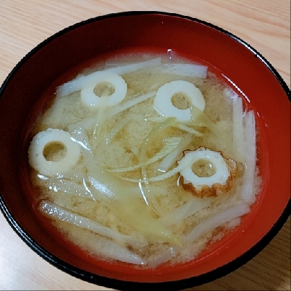 茗荷・大根・ちくわのお味噌汁