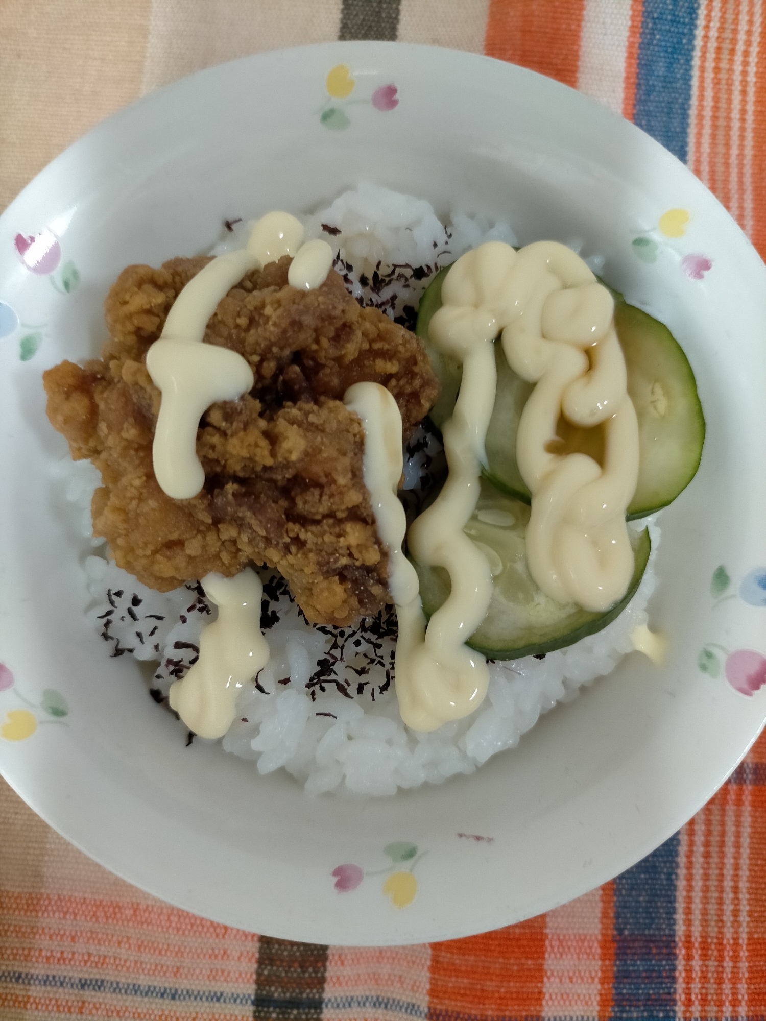 からあげときゅうり入りご飯