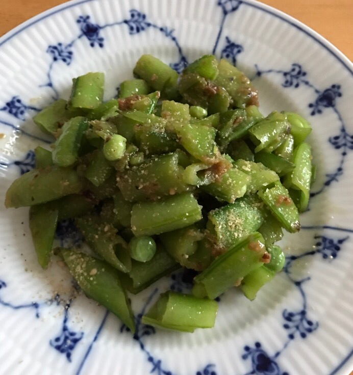 スナップえんどうのすりゴマ味噌炒め