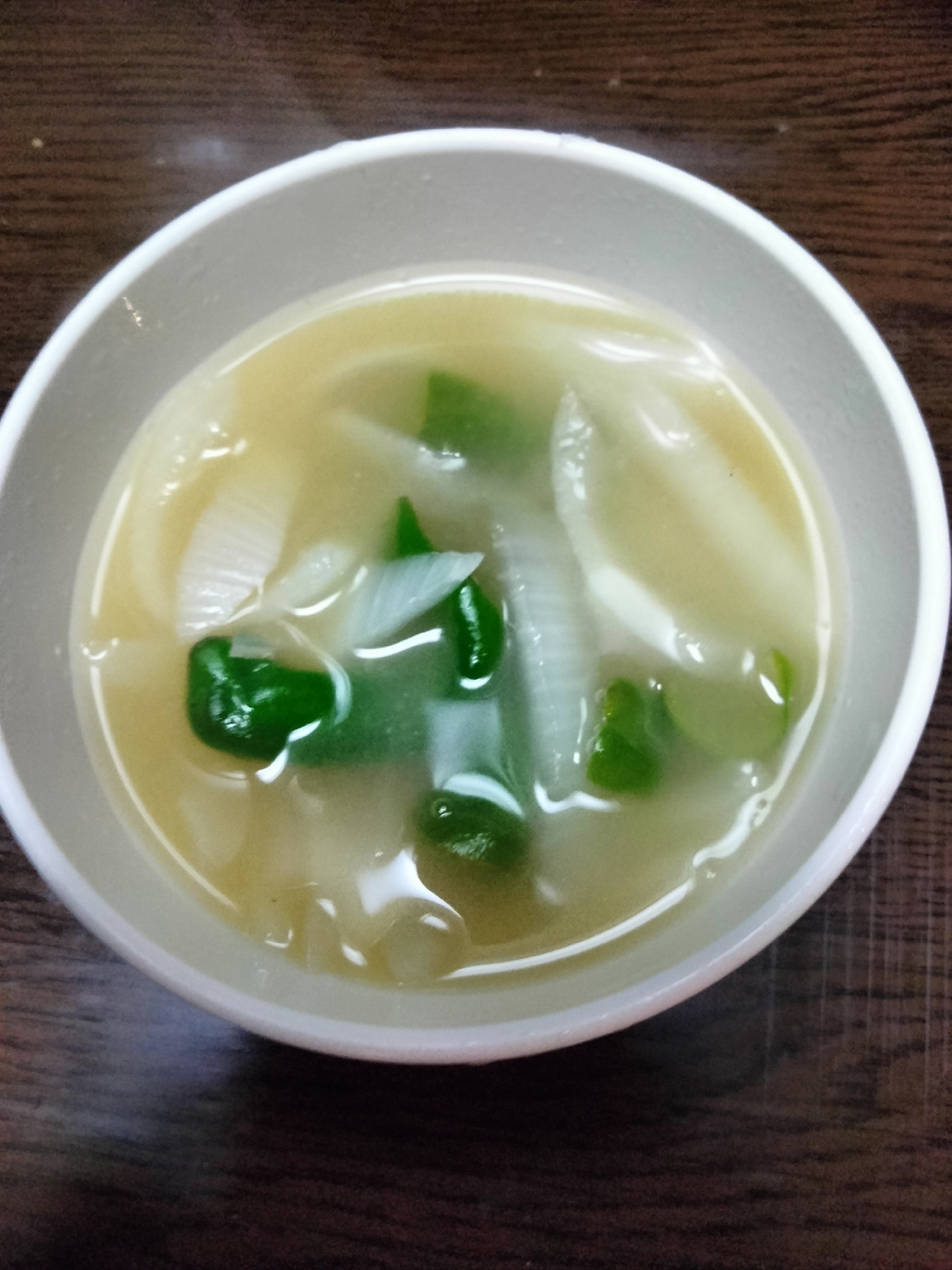 玉ねぎと万願寺唐辛子の味噌汁