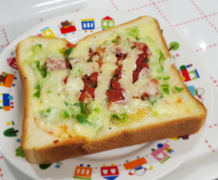 最近の我が家のピザ風トースト(みじん切りver.)