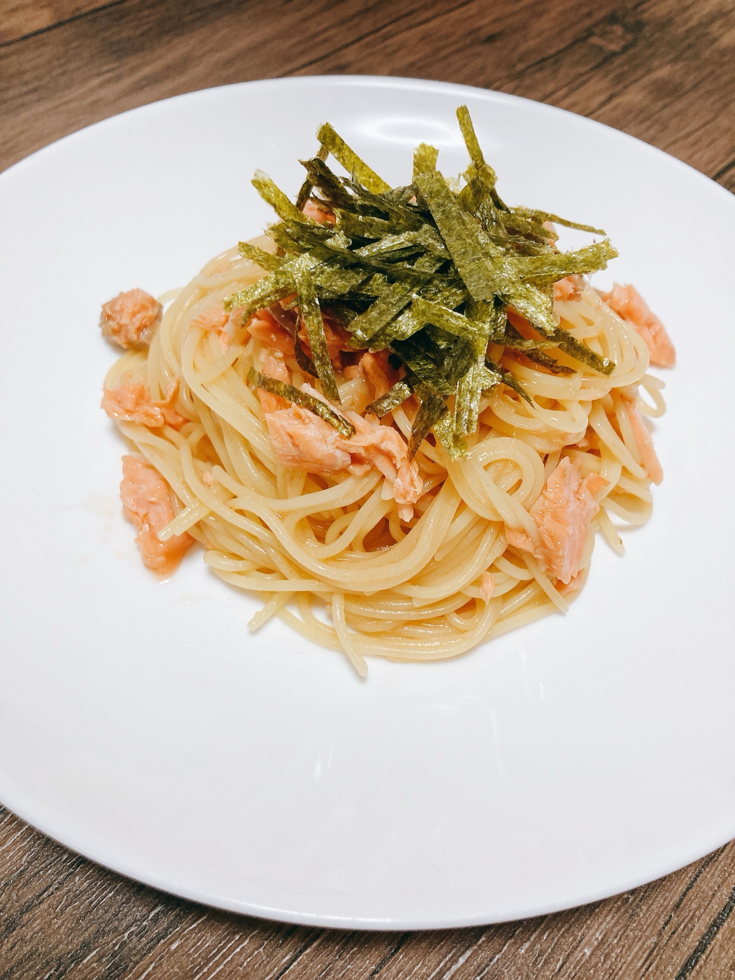 ワンパン鮭めんつゆバターパスタ