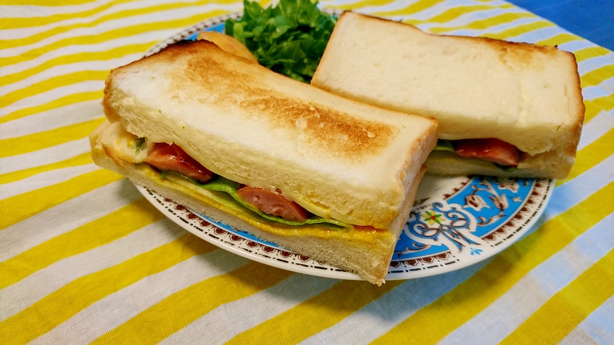 ガスグリルで！ジョンソンヴィルで作る焼サンドイッチ