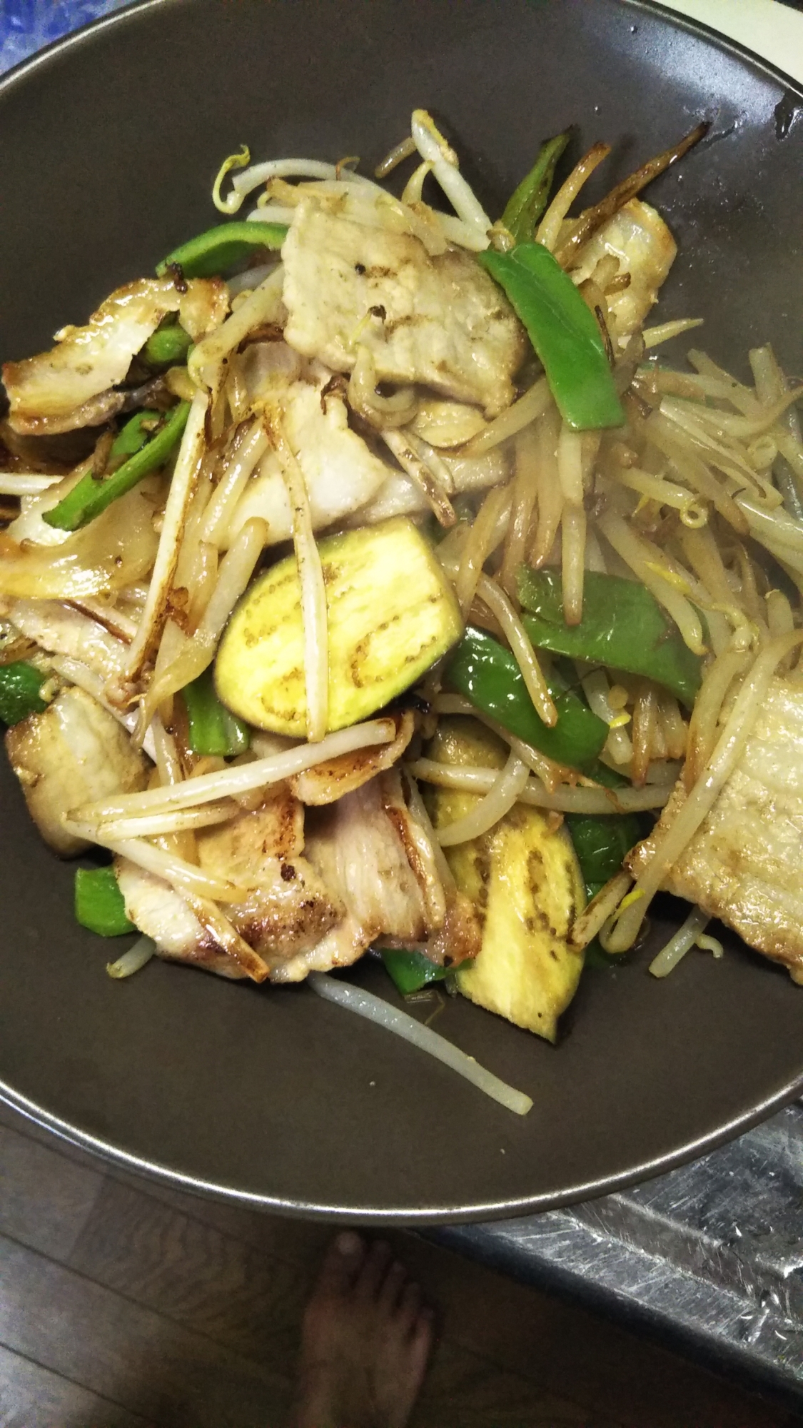 豚肉の野菜ピリ辛炒め！