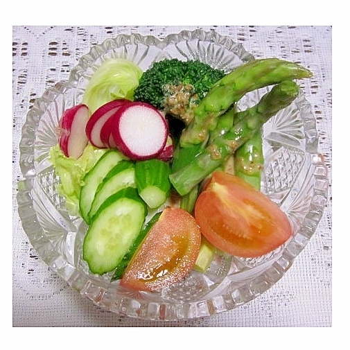 野菜サラダ（アスパラ・ラディッシュetc..）