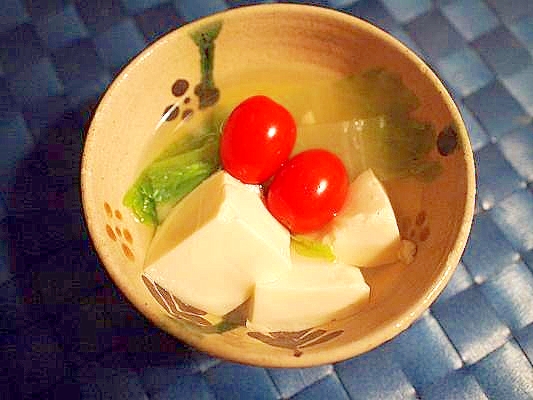 白菜&豆腐＆トマト　シンプルな洋風お鍋
