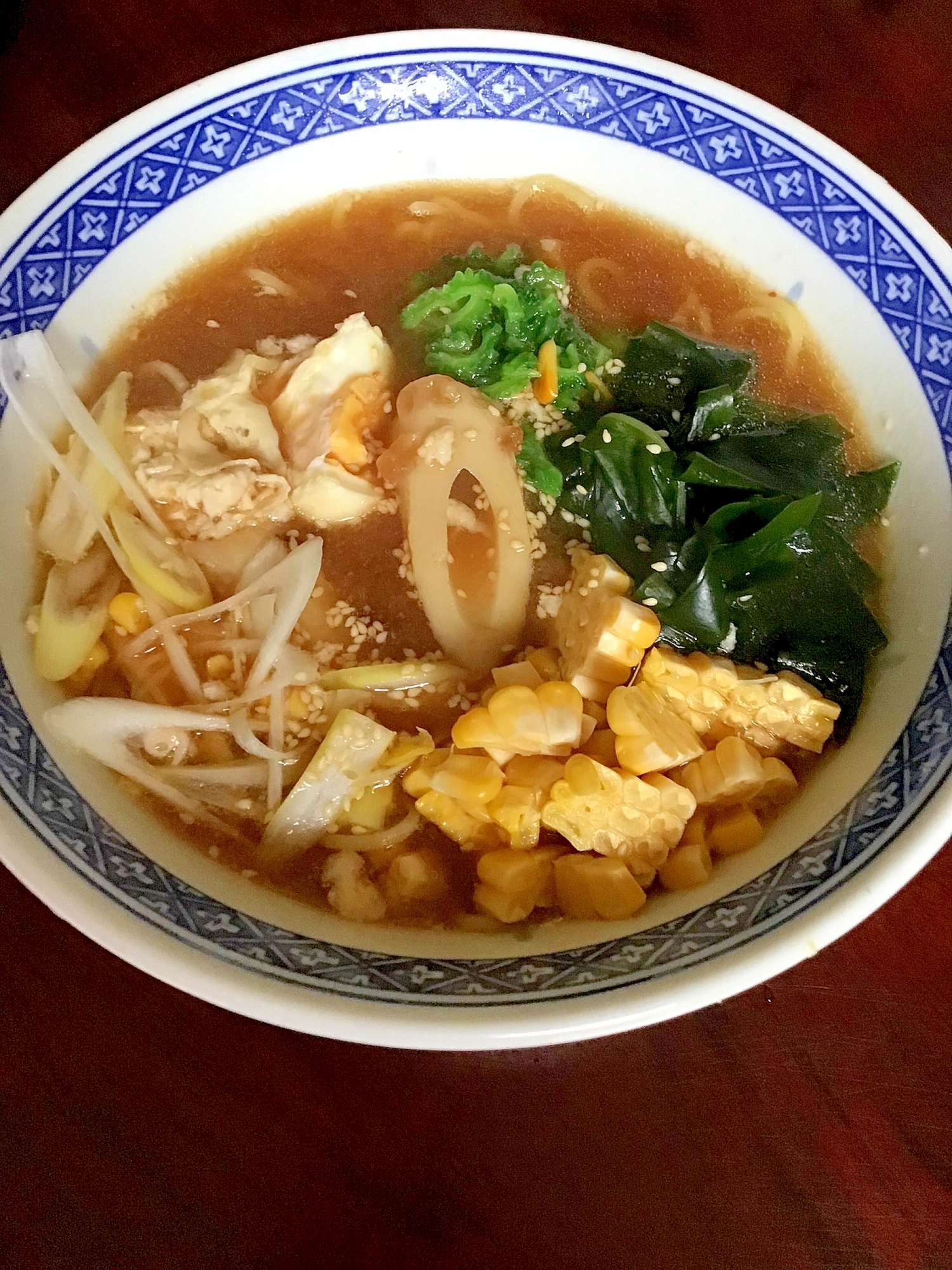 五目味噌ラーメン（竹輪＆若芽＆ゴーヤ＆コーン＆卵）