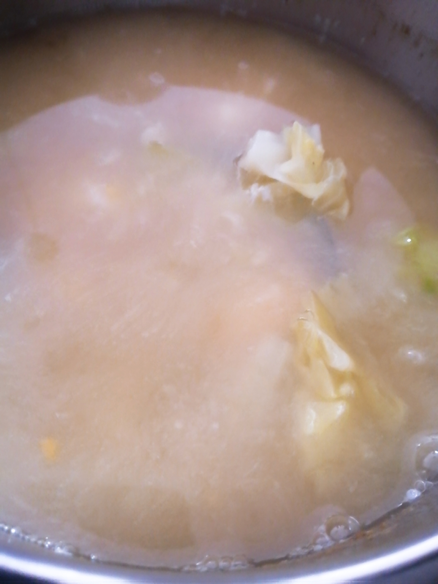 キャベツ煮干し玉ねぎのお味噌汁