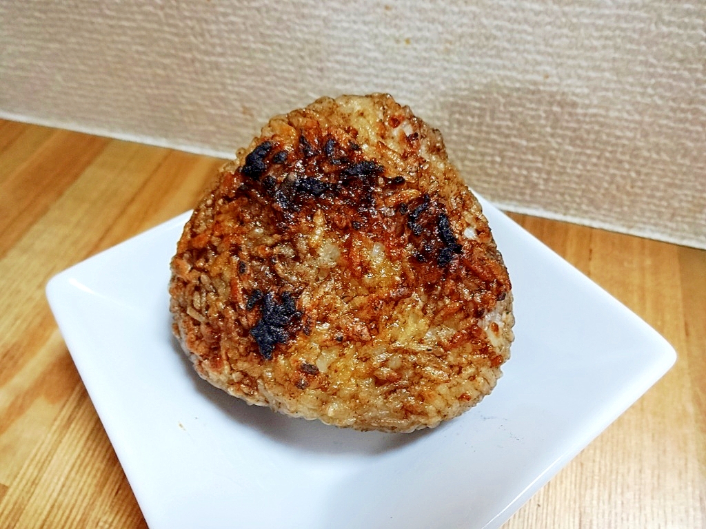 東京の味★ウスターソースでスパイシー焼きおにぎり