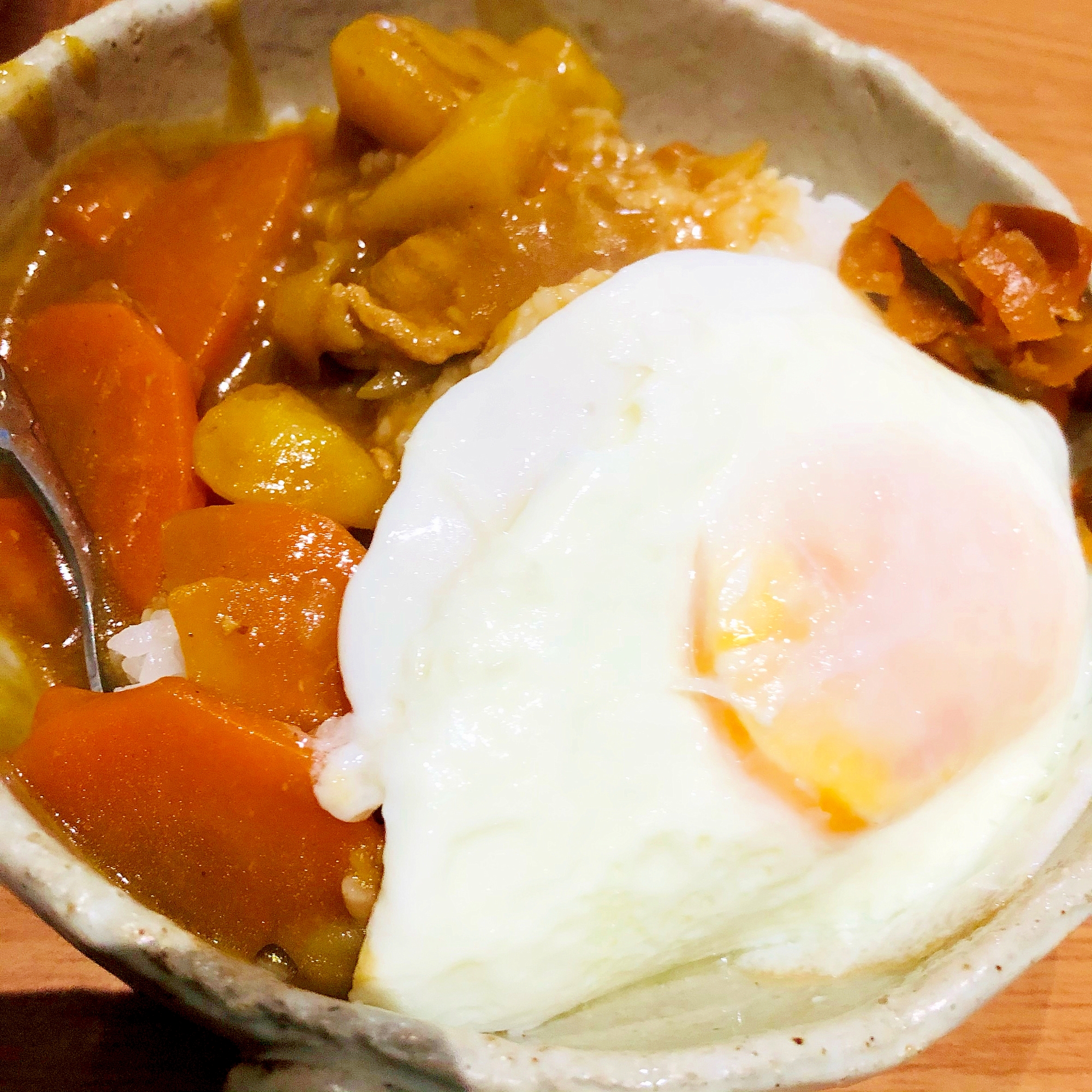 目玉焼きのせカレー